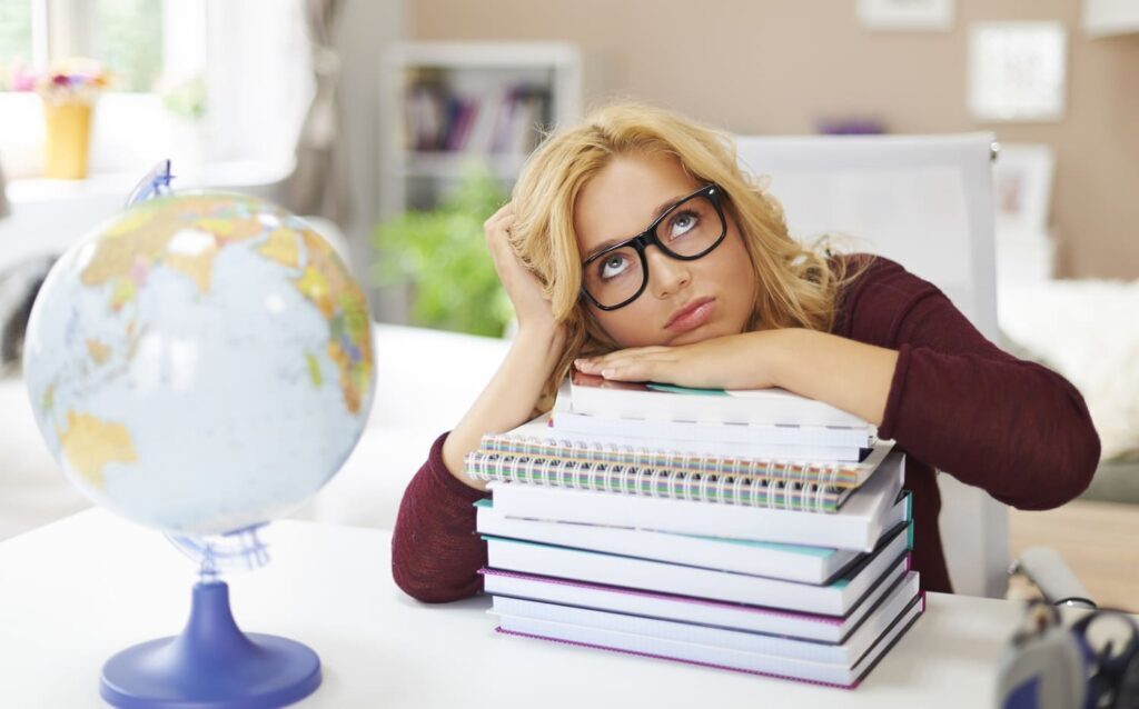 boring-young-girl