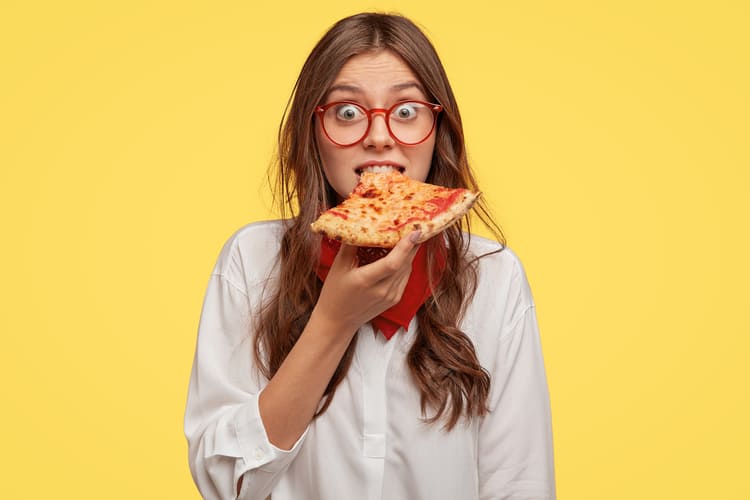 beautiful-lady-fast-food