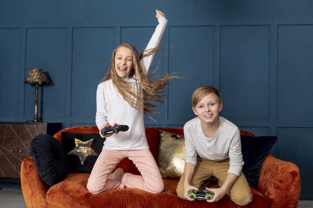 playing-together-video-games