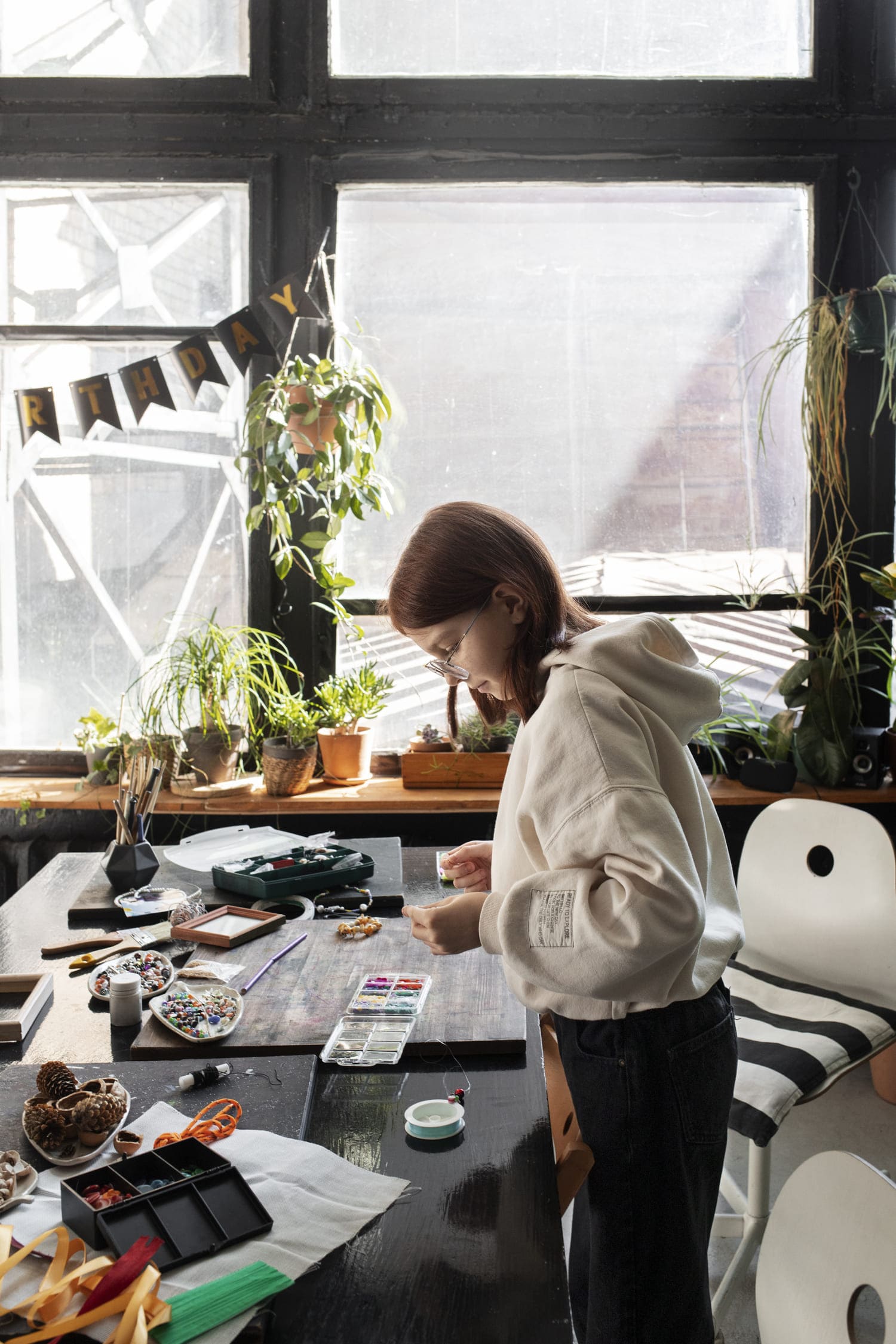 young-girl-diy-crafts-project