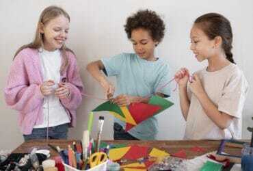 How to Make Arts and Crafts for Kids: Simple Projects Using Items You Already Have 63 arts and crafts for kids